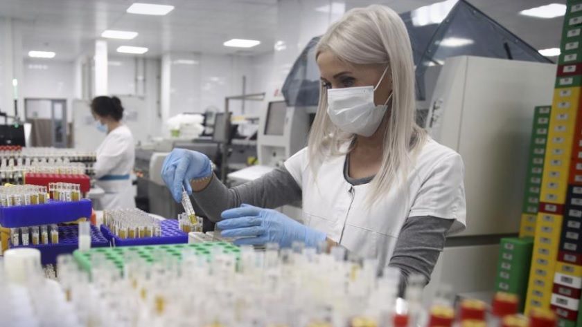 В России пока не выявили более заразный вариант коронавируса «кракен»