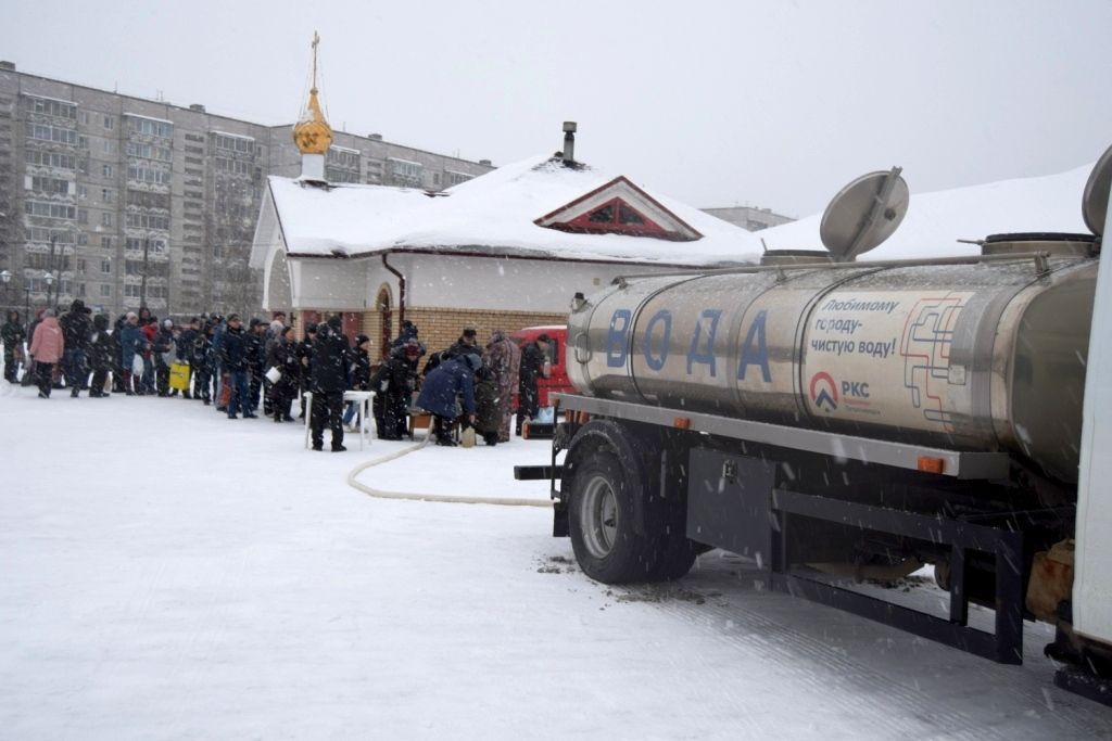 В течение двух дней у храмов в Петрозаводске можно набрать святую воду