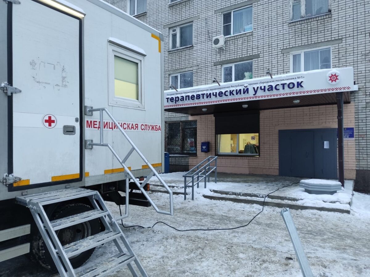 Патологии легких и новообразование выявили у петрозаводчан в ходе обследования в передвижном флюорографе