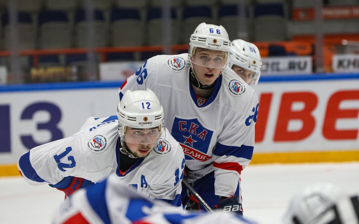 Кондопожские «армейцы» вели в счете, но в итоге уступили «Амурским тиграм»