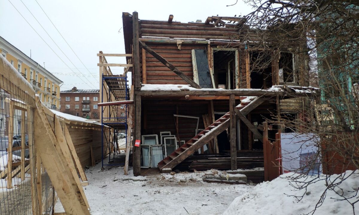 Дом Захаровых в Петрозаводске переедет на новый фундамент на улице Федосовой