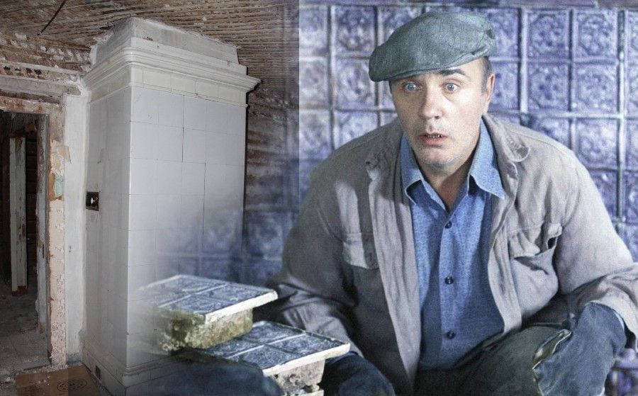 За изразцами печи во время разборки дома Захаровых в Петрозаводске обнаружена интересная находка