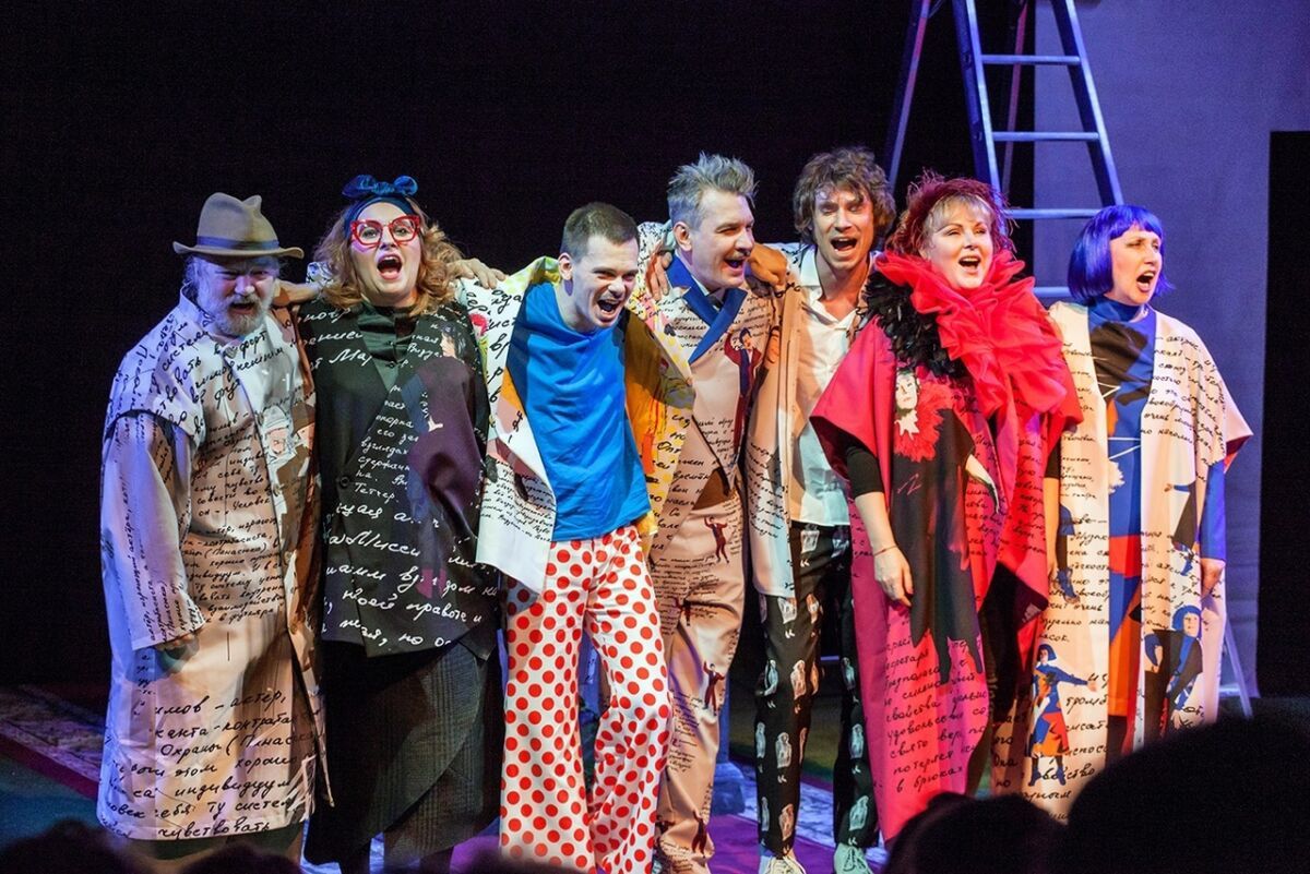 Артисты театра «Творческая мастерская» подготовили к 8 марта капустник