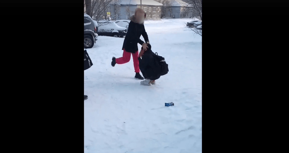 Девочка-подросток избила школьницу в Карелии