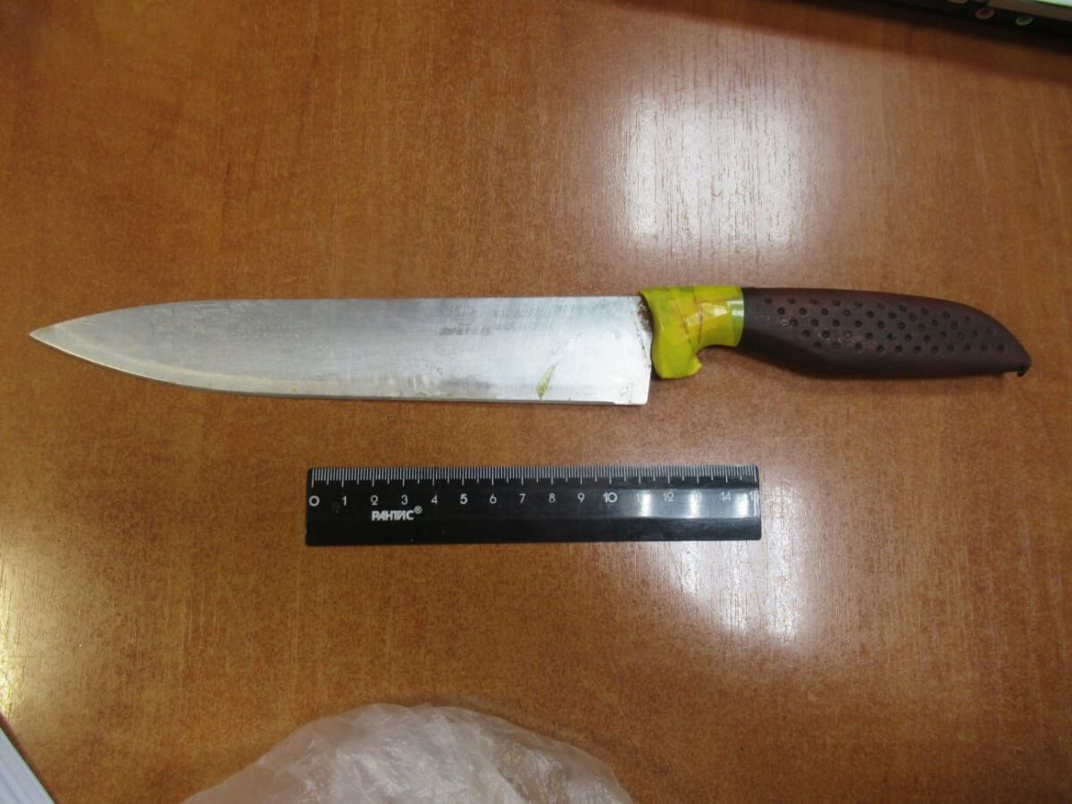 В Кеми женщина во время ссоры ударила знакомого ножом в грудь