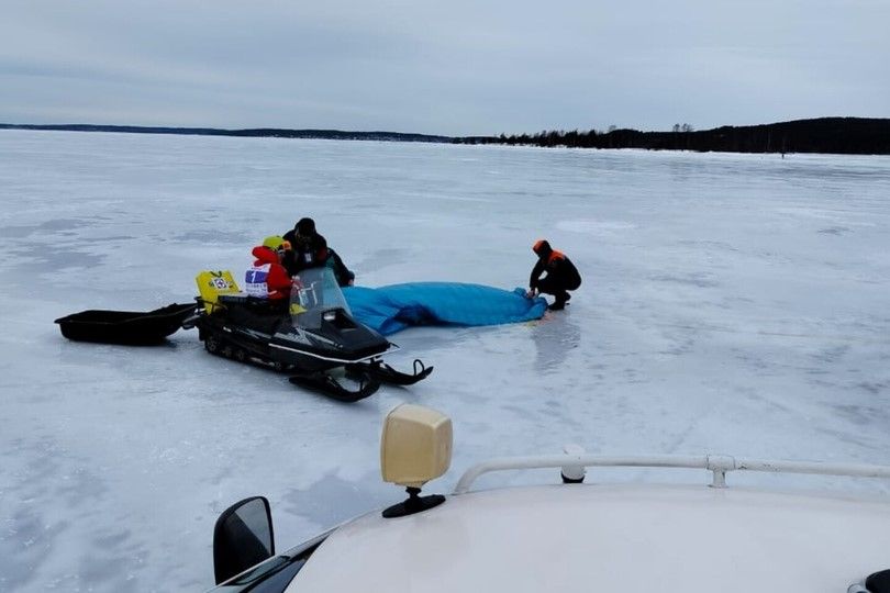 На соревнованиях по сноукайтингу в Петрозаводске спортсмен получил травмы