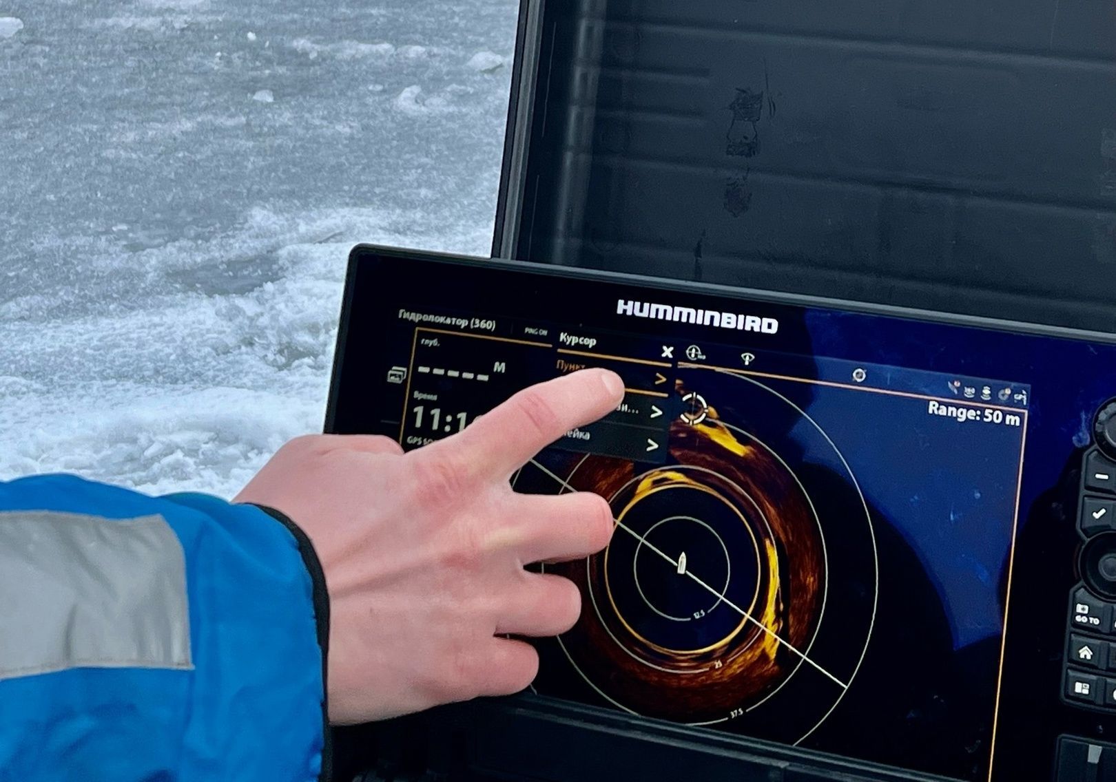 В Петрозаводской губе обнаружены две затонувшие баржи, которые могли перевозить эвакуированных в годы войны