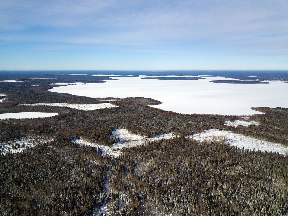 Жители Ведлозера в очередной раз просят разрешить ловить рыбу сетями