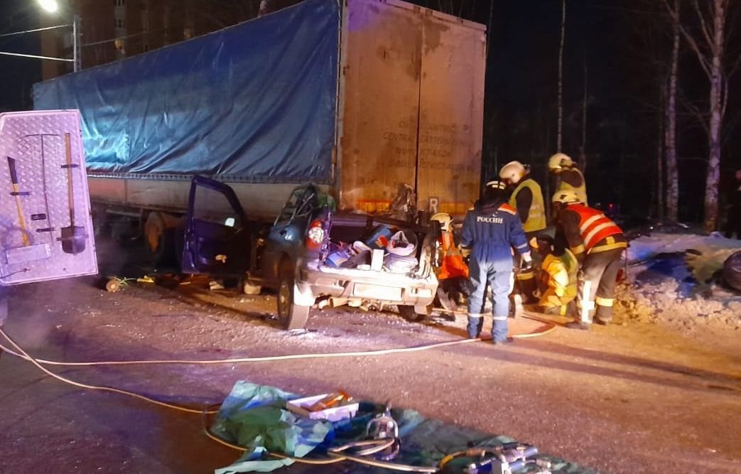 Появились фото и новые подробности ДТП в Петрозаводске, в котором погибли два человека