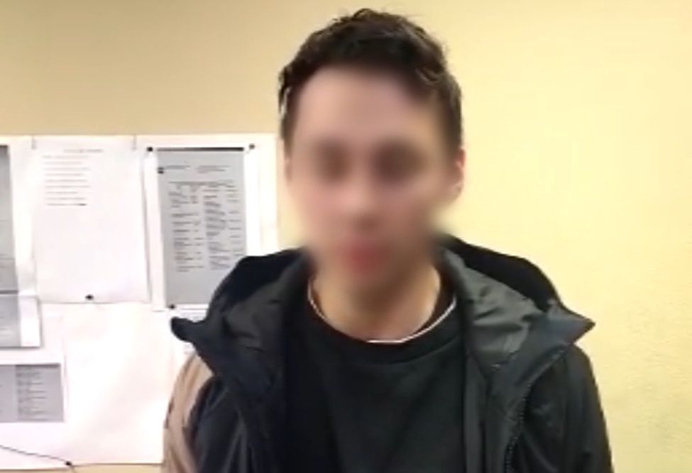 В Петрозаводске задержали юных курьеров, которые обманывали пенсионеров