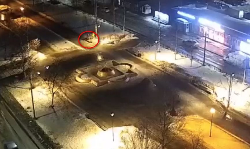 На Древлянке двое нетрезвых молодых людей избили инвалида