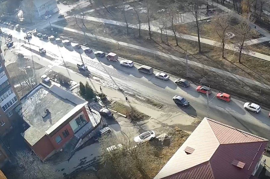 На проспекте Невского в Петрозаводске после аварии образовалась пробка