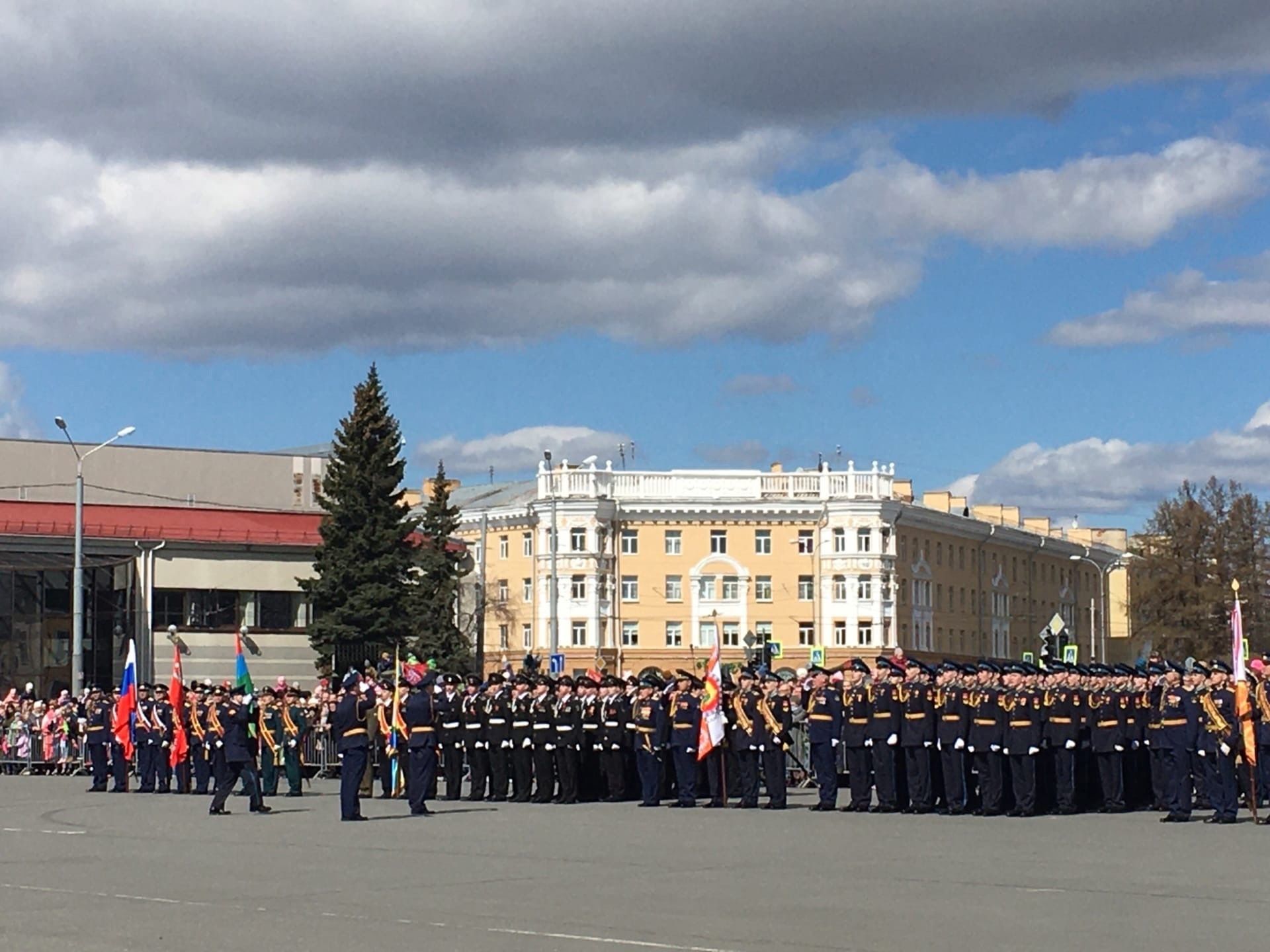 Без шествия Бессмертного полка, но с салютом: как Петрозаводск отметит День Победы Без шествия Бессмертного полка, но с салютом: как Петрозаводск отметит День Победы