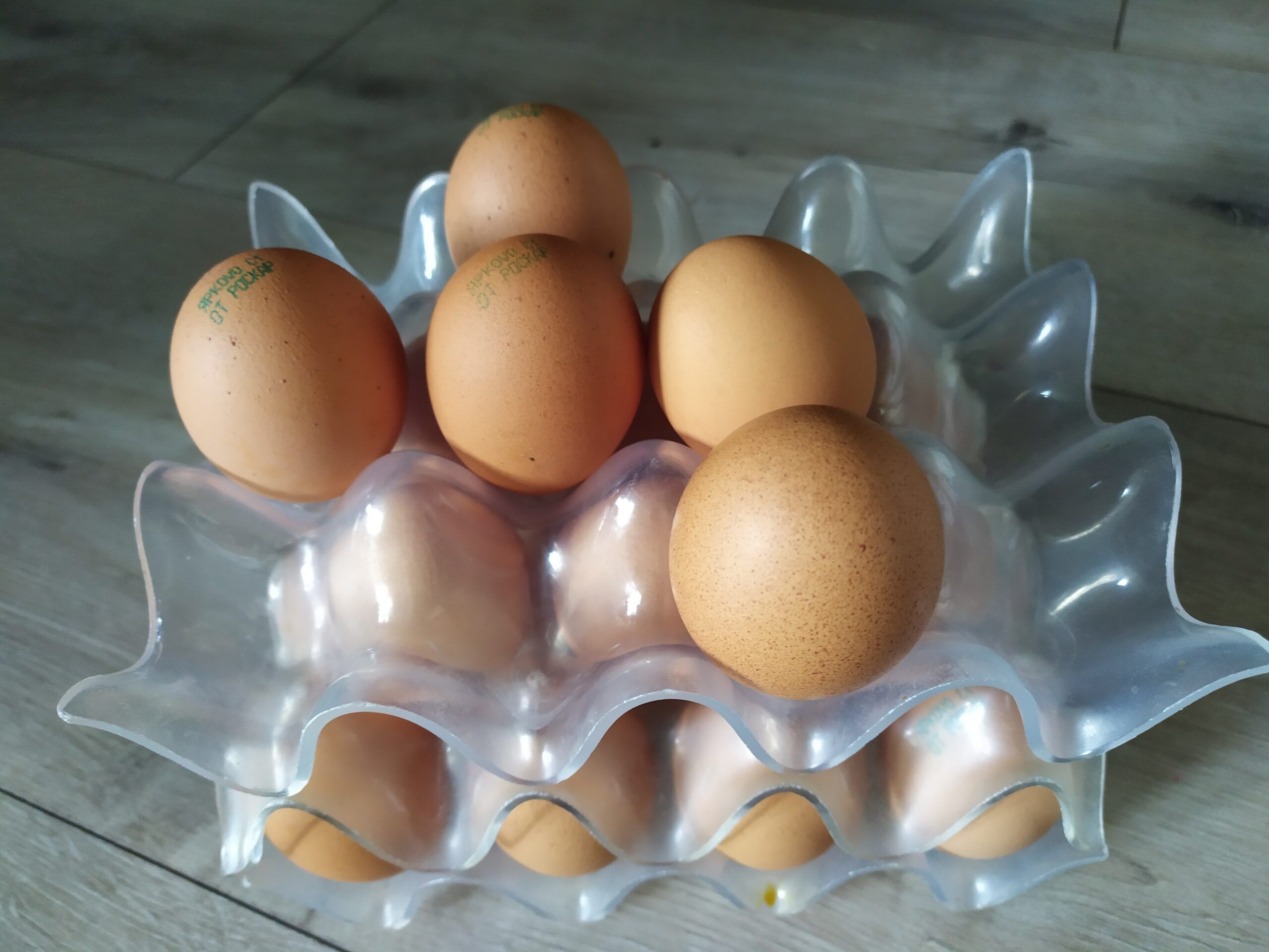 Диетолог рассказал, сколько пасхальных яиц можно съесть за один раз