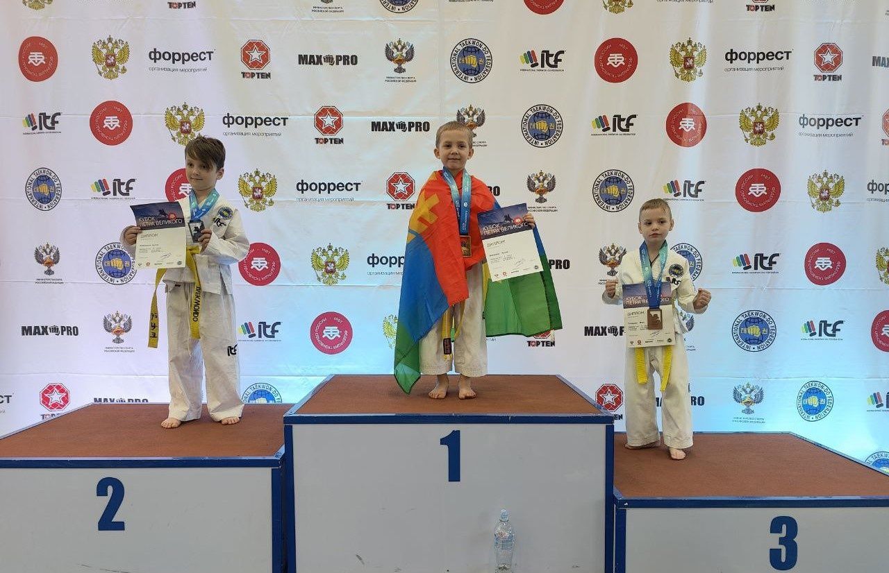 Карельские тхэквондисты привезли со всероссийских соревнований 50 медалей