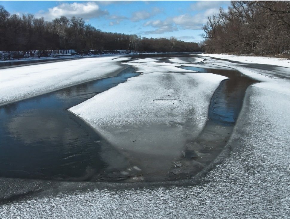 В Приладожье наградили трех мужчин, спасших рыбаков