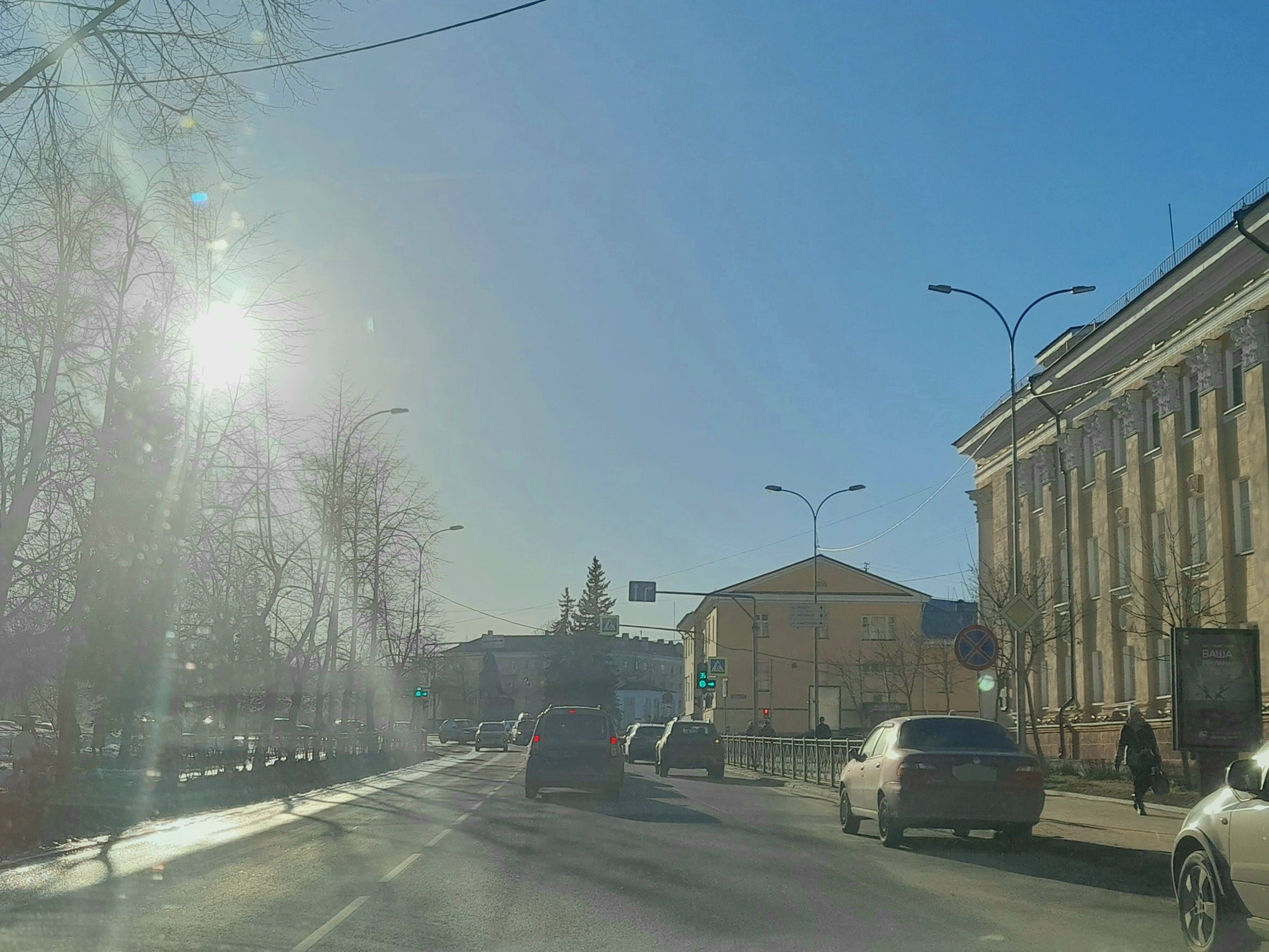 В ГИБДД Петрозаводска предупредили об опасности на дорогах из-за яркого солнца