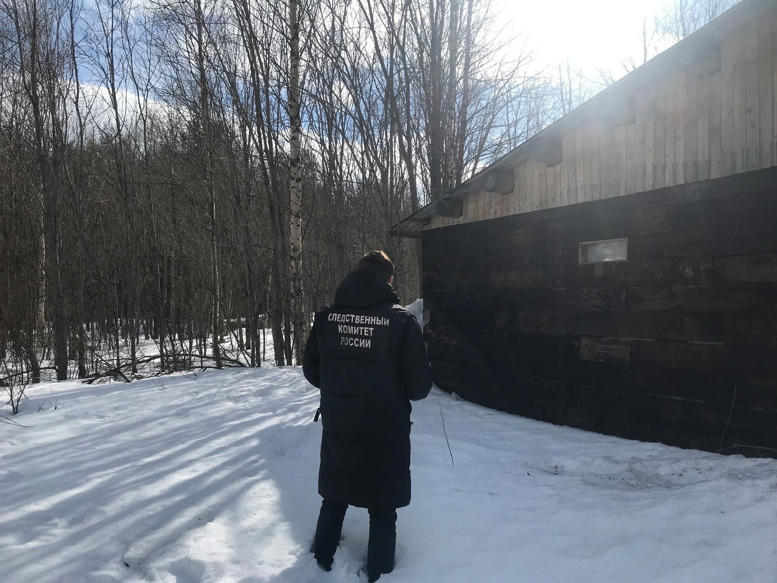 Тело мужчины обнаружили в рыбацкой хижине на севере Карелии