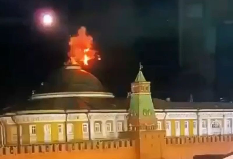 Два беспилотника минувшей ночью атаковали Кремль