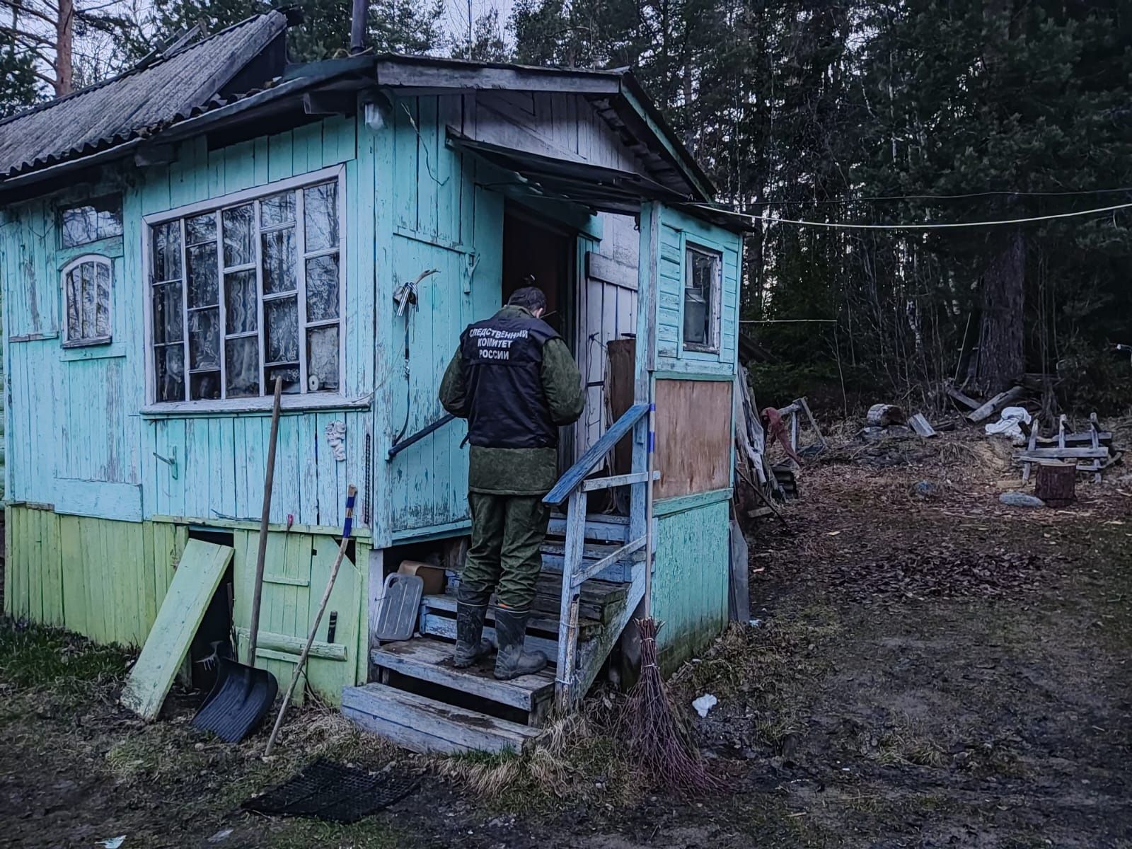 На острове в Карелии мужчина убил себя и жену