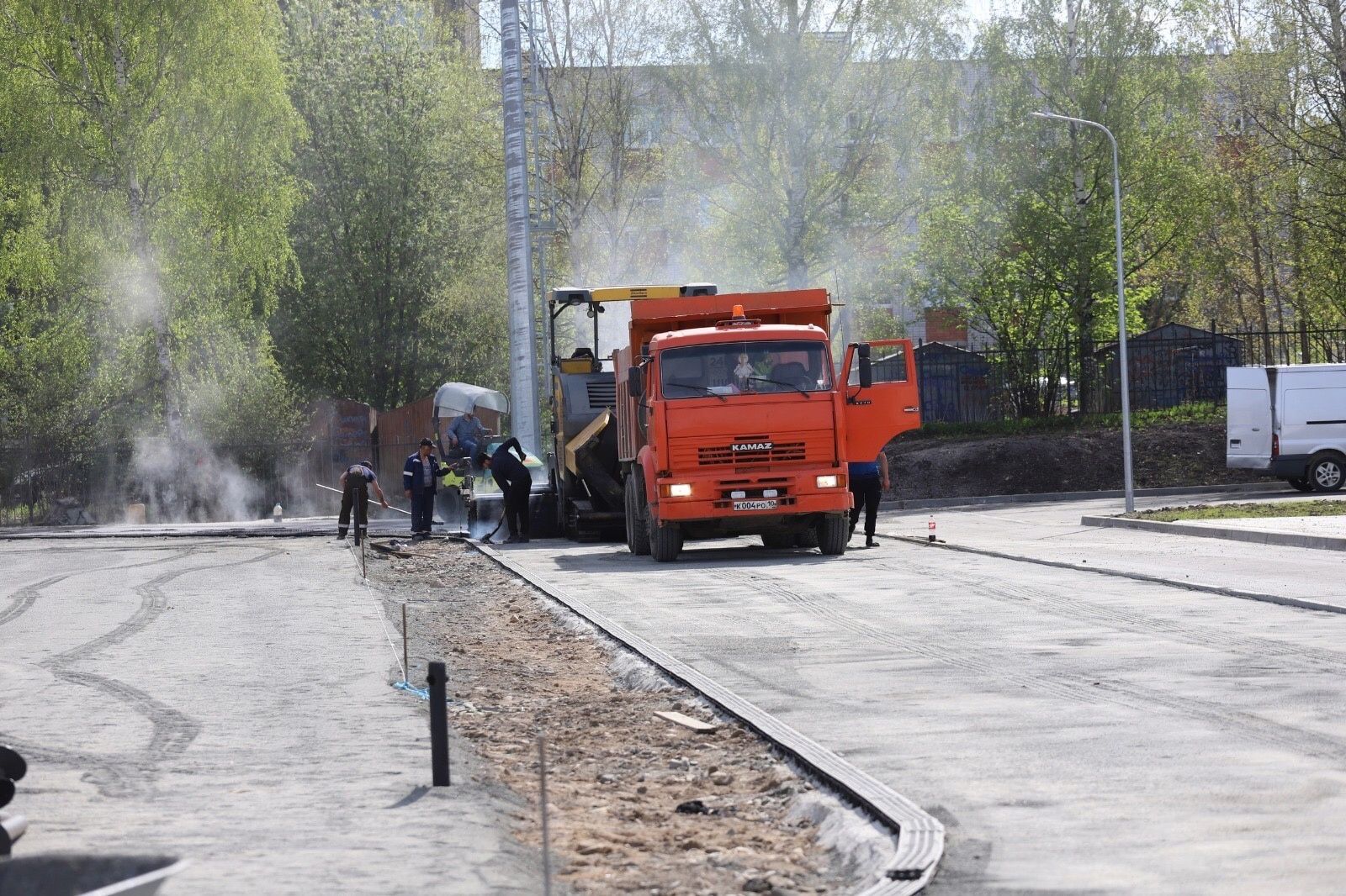 Стадион с беговыми дорожками и трибунами строят возле лицея № 40 в Петрозаводске