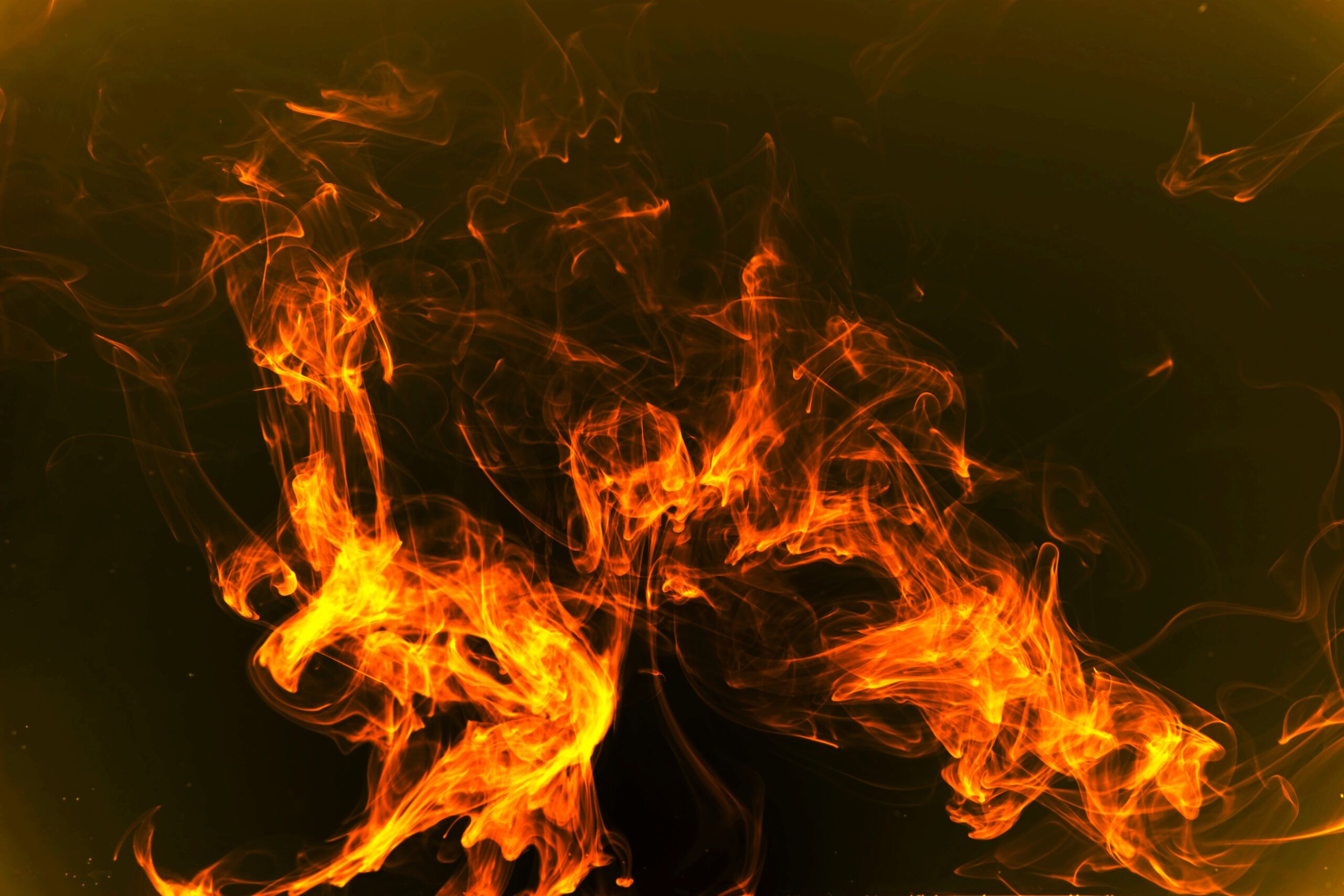 На юге Карелии сгорел двухэтажный дом