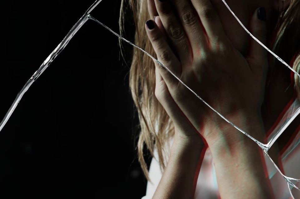 Житель Ленобласти изнасиловал в Карелии 15-летнюю девушку