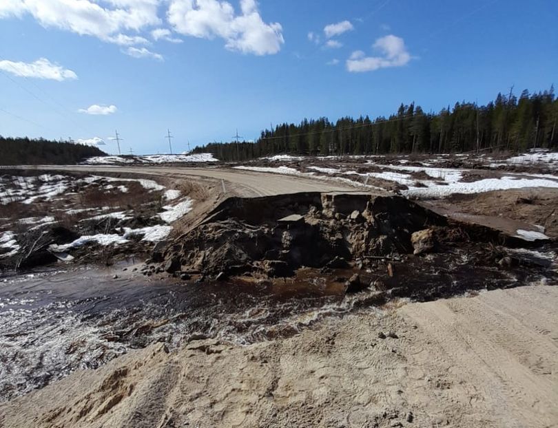 На севере Карелии из-за размытия дорог и опасности подтопления поселков введен режим повышенной готовности
