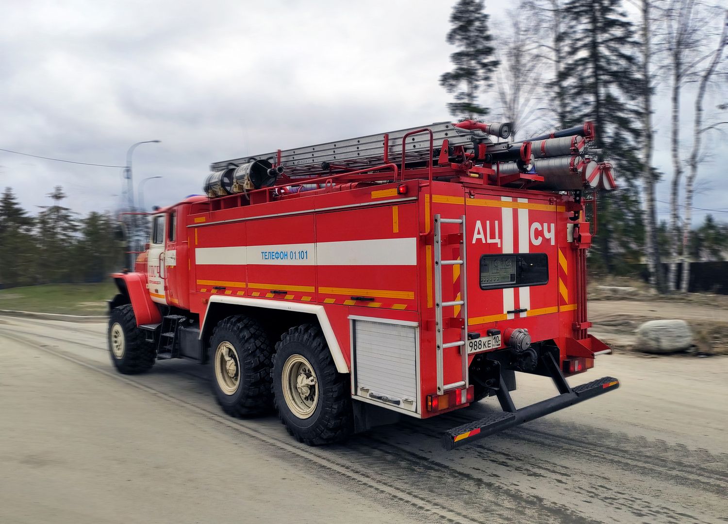 Пожар в колонии № 9 тушили 19 огнеборцев