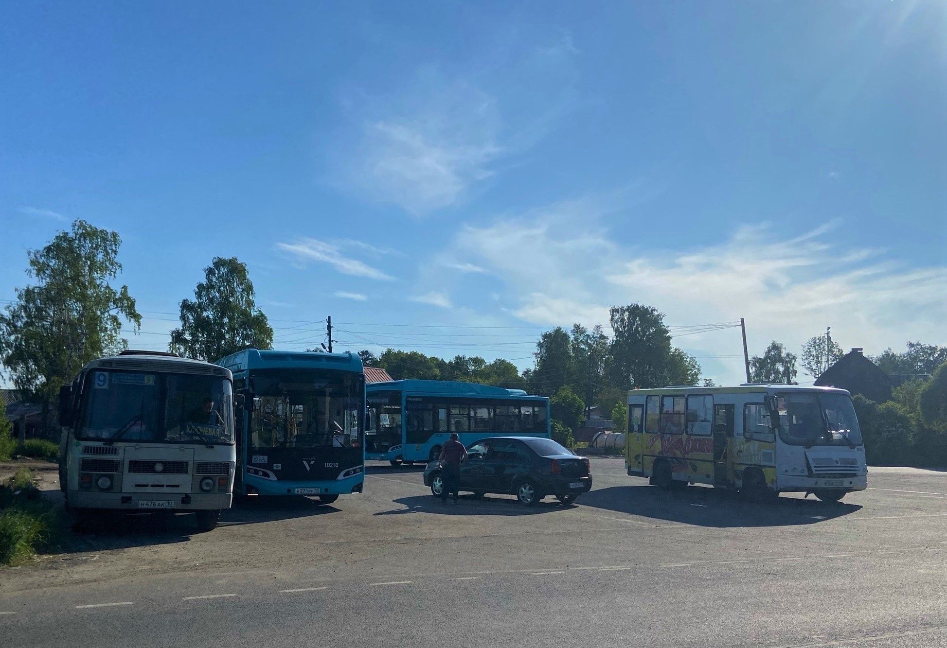 Мэрия Петрозаводска разорвала контракт с двумя перевозчиками