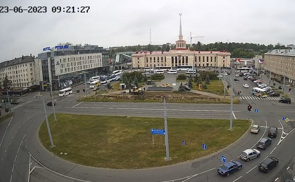 Коммунальщики завершили первый этап строительства теплотрассы на площади Гагарина