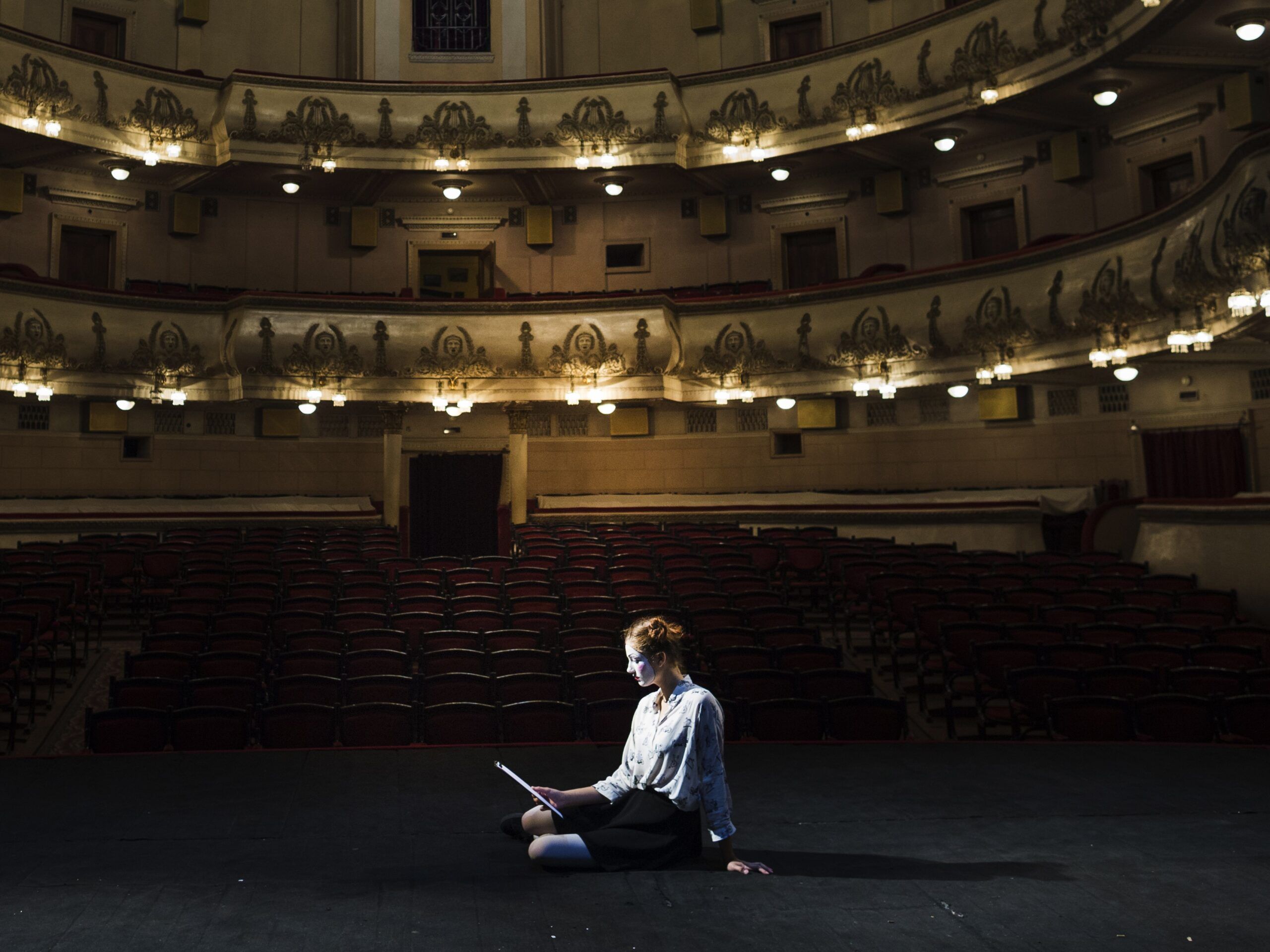 Билет в театр слишком дорого обошелся жительнице Карелии