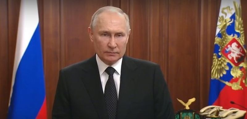 Владимир Путин выступил с обращением в связи с попыткой осуществления в России военного мятежа