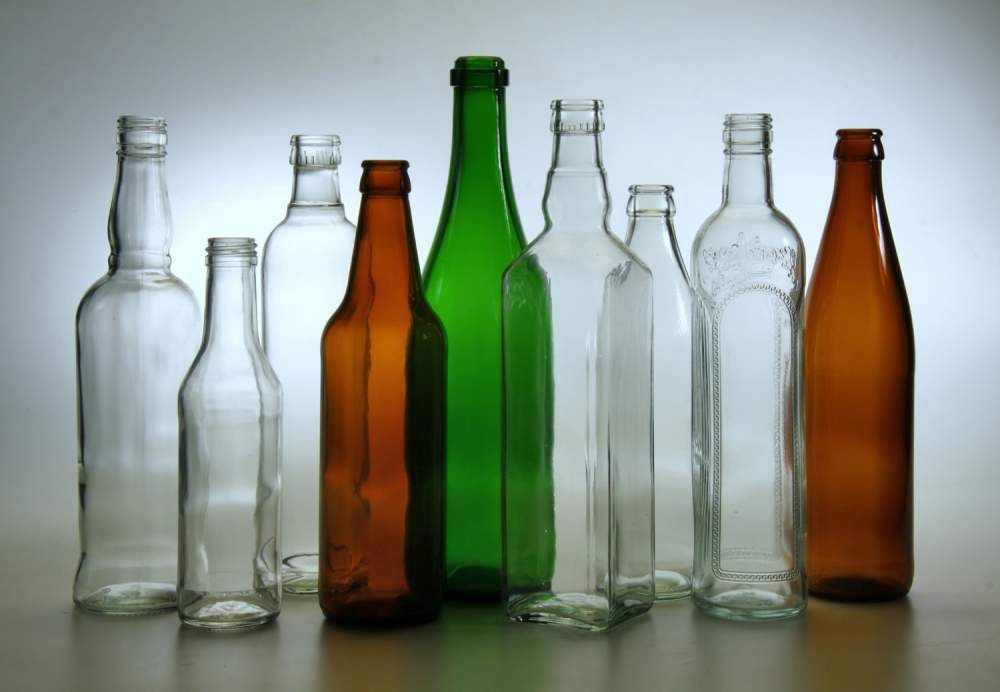 Карельский регоператор объяснил, какое стекло можно кидать в желтые контейнеры, а какое — нет