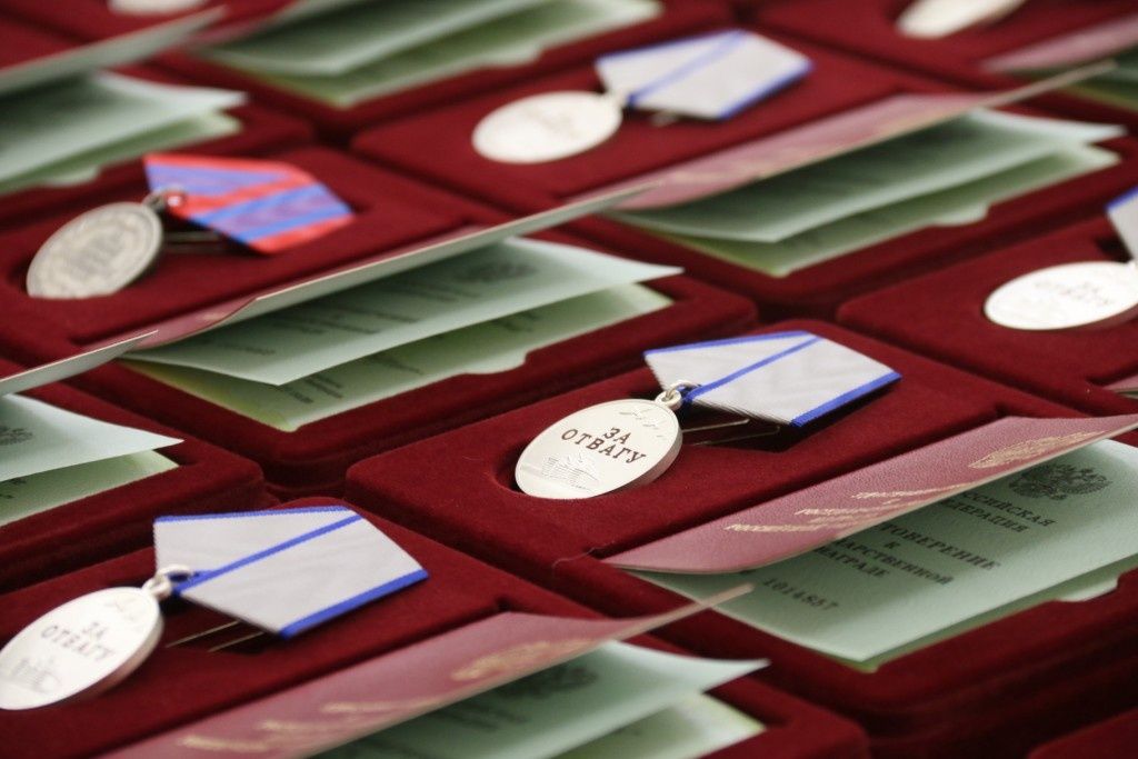 Росгвардейцам, отличившимся в СВО, вручили государственные награды