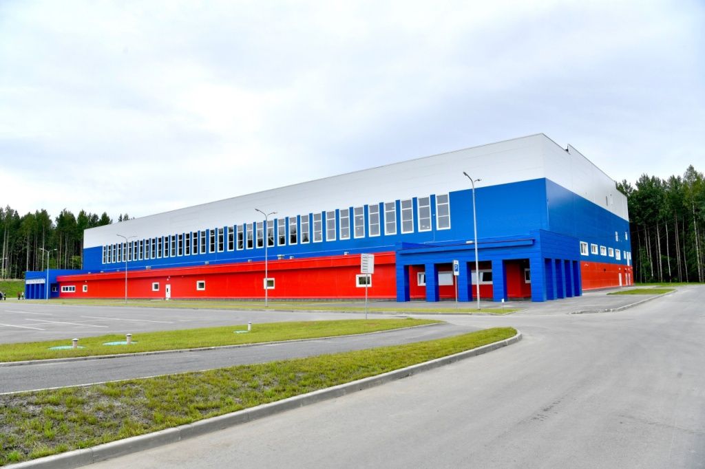 Легкоатлетический манеж введут в эксплуатацию в сентябре