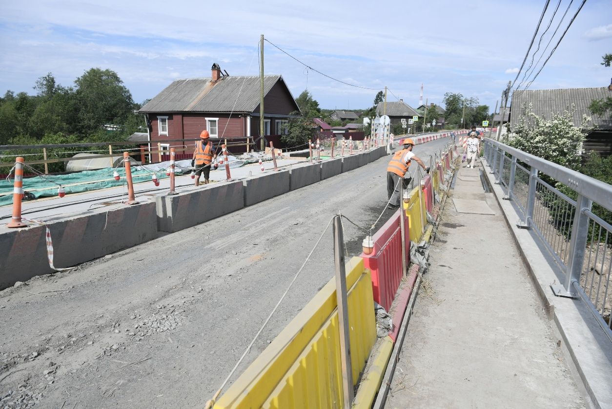 Глава Карелии проверил ход ремонта дороги, связывающей Петрозаводск и Вологду