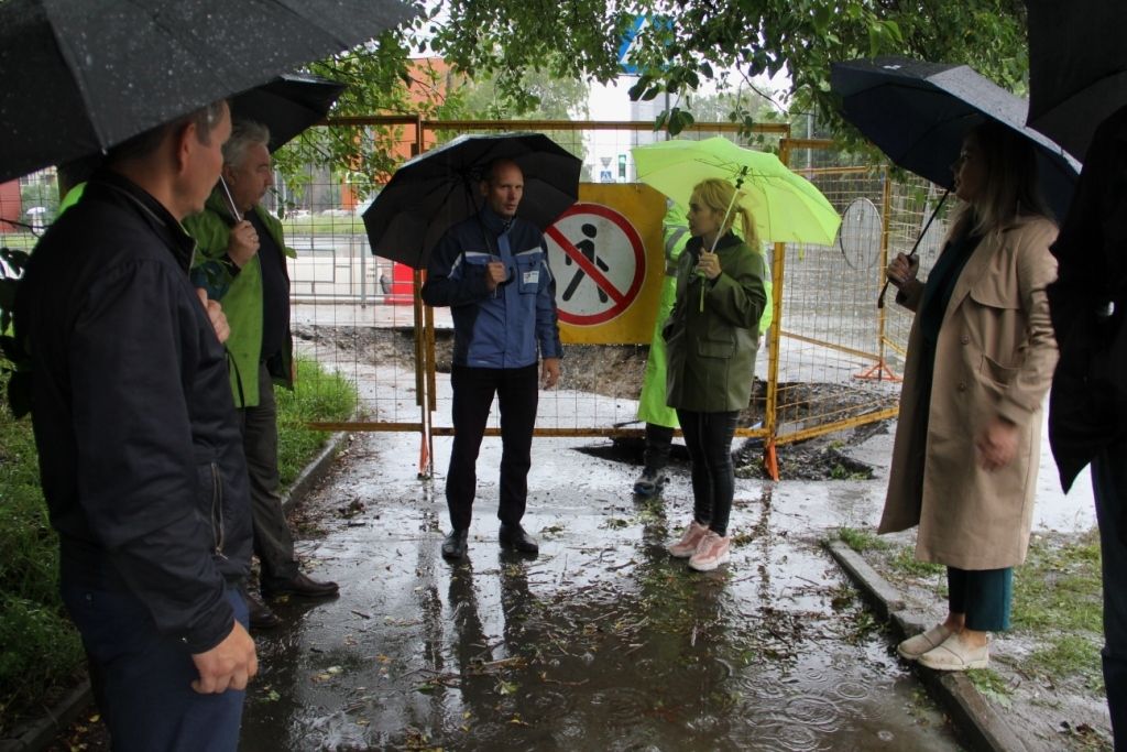 Реконструкция сетей в Октябрьском районе идет с опережением графика