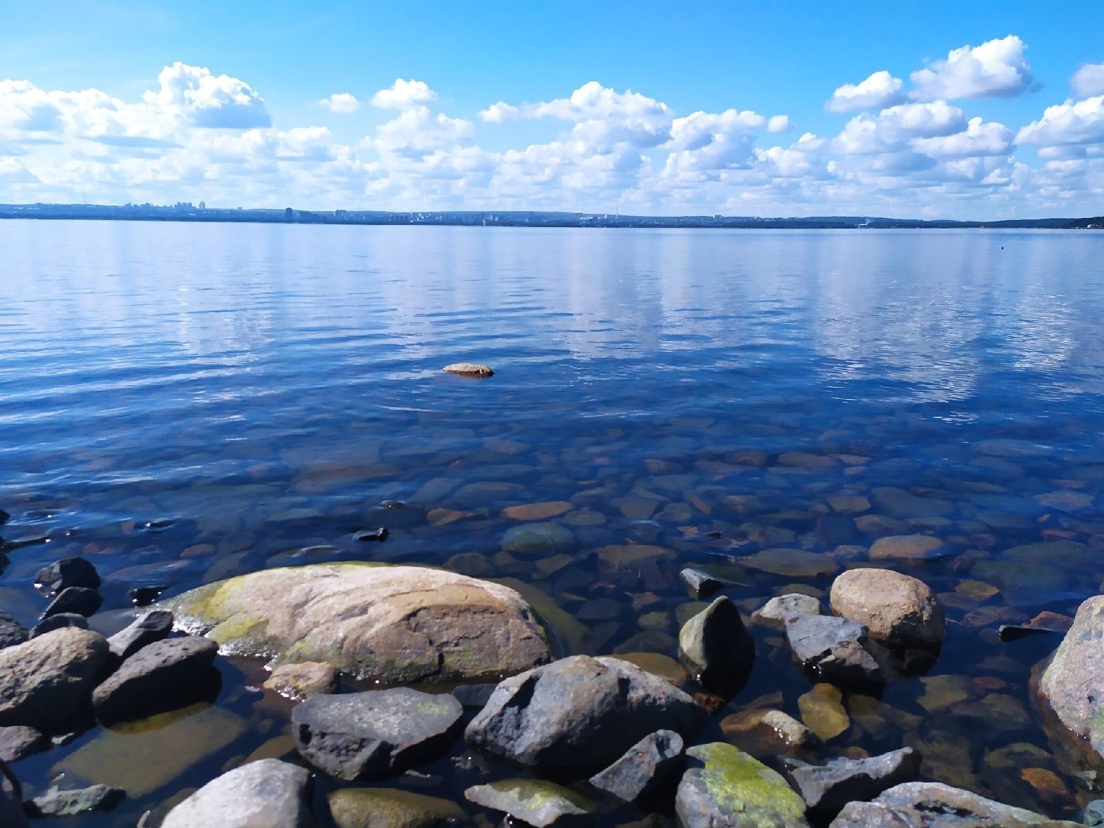 В Пряжинском районе рыбаков заставили заплатить более 100 тысяч за улов