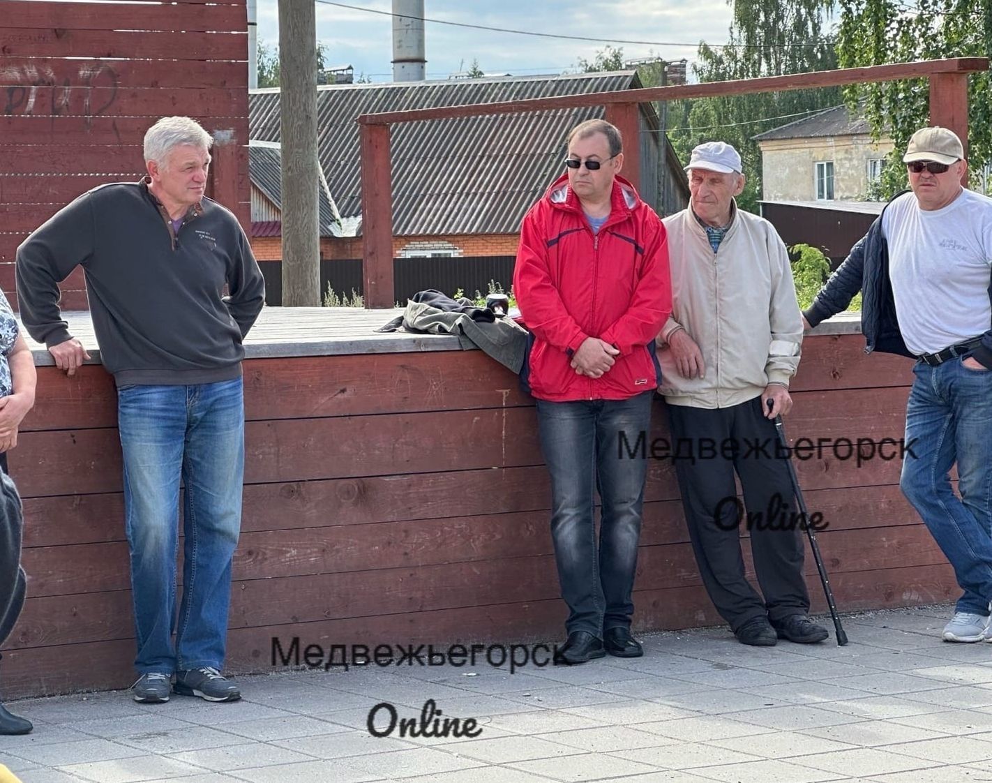 На митинг в Медвежьегорске за отставку Максима Антипова пришло два десятка человек