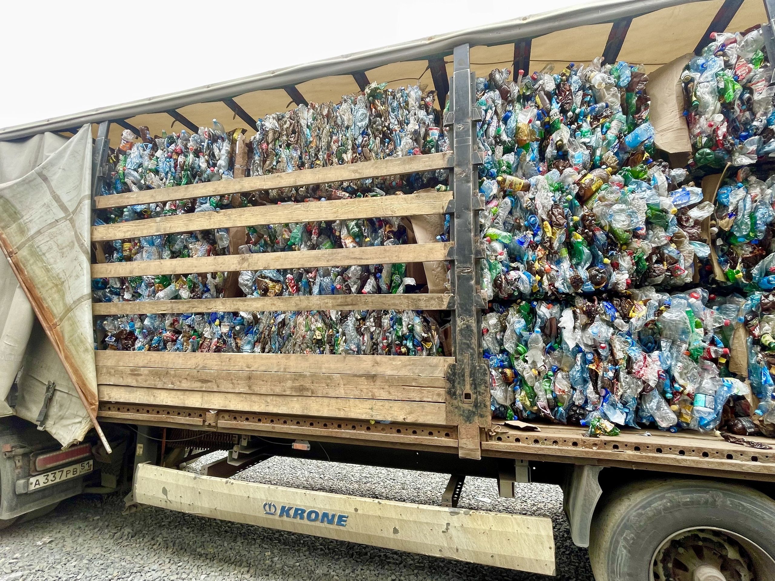 8 тонн пластика отправили на переработку в Санкт-Петербург