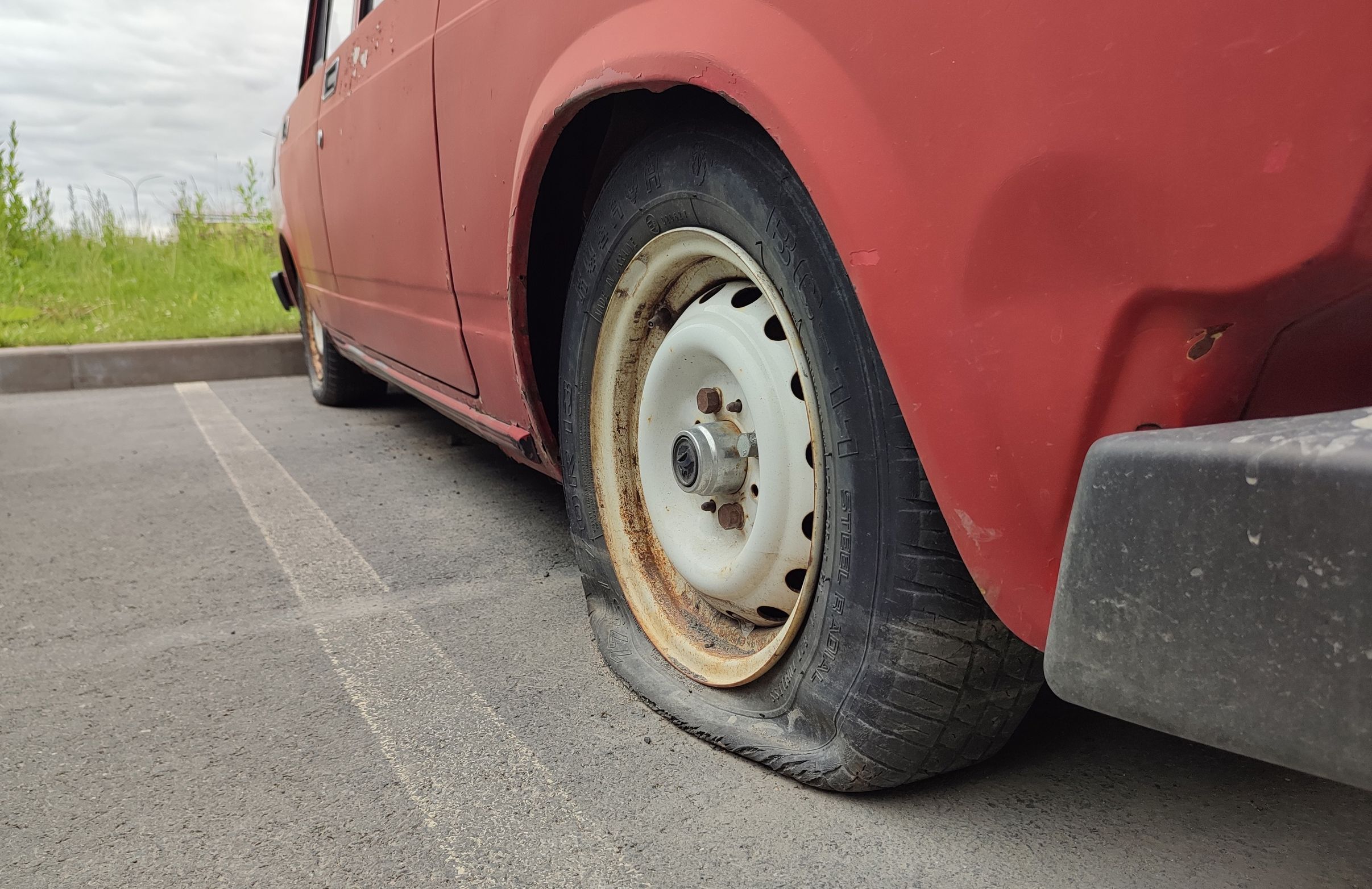 В Петрозаводске выявлено более 300 брошенных автомобилей