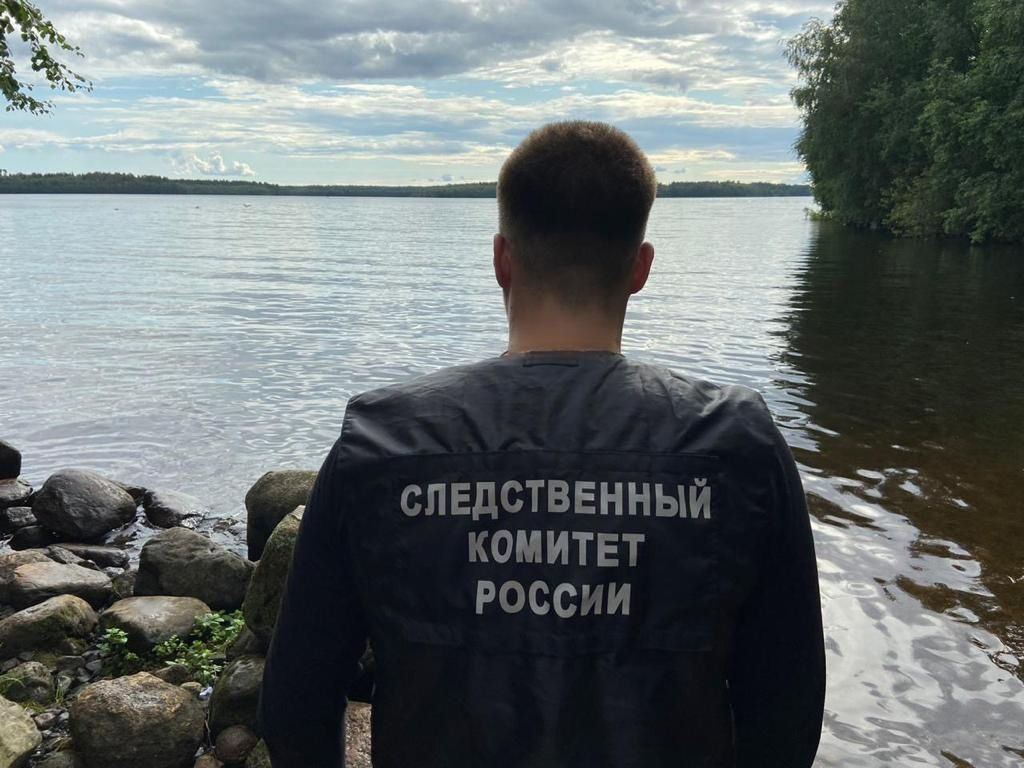 Следком организовал проверку после обнаружения тела мужчины на Ведлозере