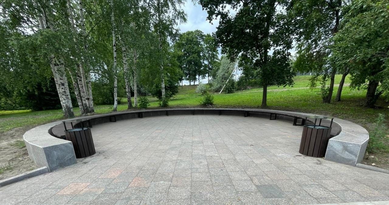 Необычную скамейку установили в центре Петрозаводска