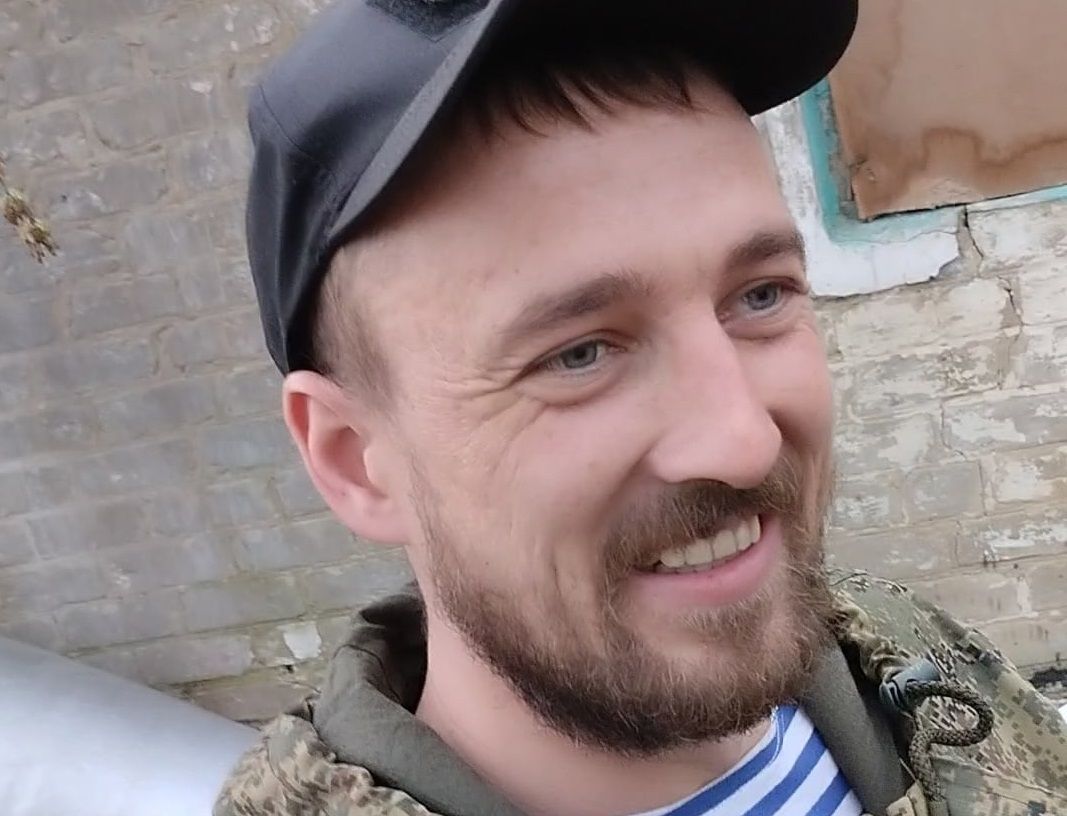 Петрозаводск простился с погибшим на Украине бойцом