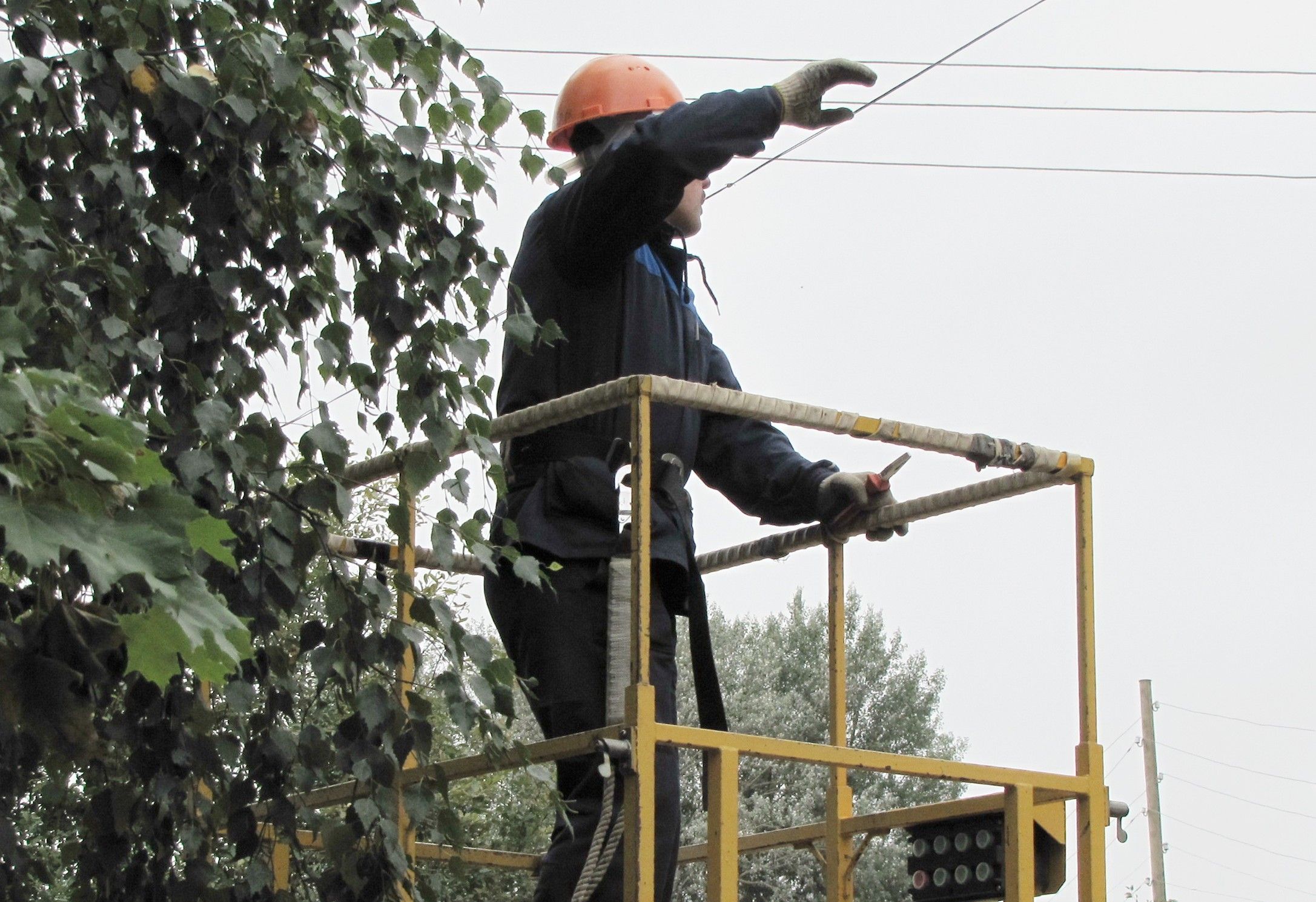 Энергетики капитально отремонтируют важную ЛЭП в городе Сортавала