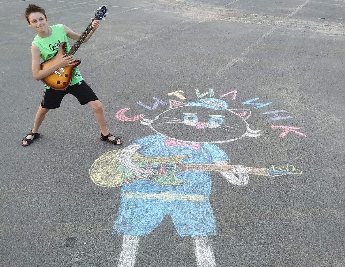 Компания «Ситилинк» дарит подарки за рисунки на асфальте