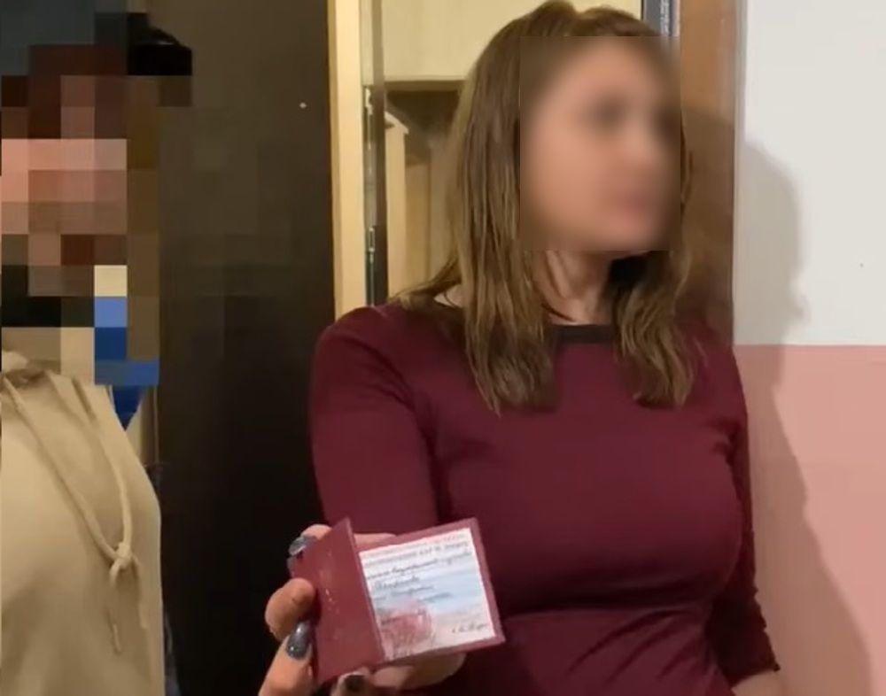 В УФСИН Карелии рассказали, что будет с сотрудницей, которая устроила громкий скандал с соседями