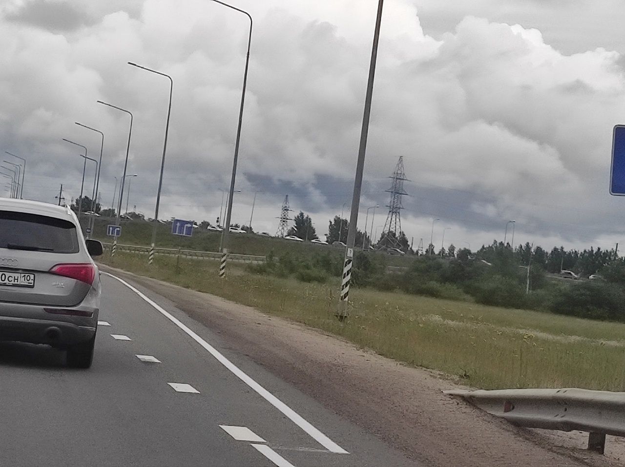 На выезде из Петрозаводска образовалась огромная пробка