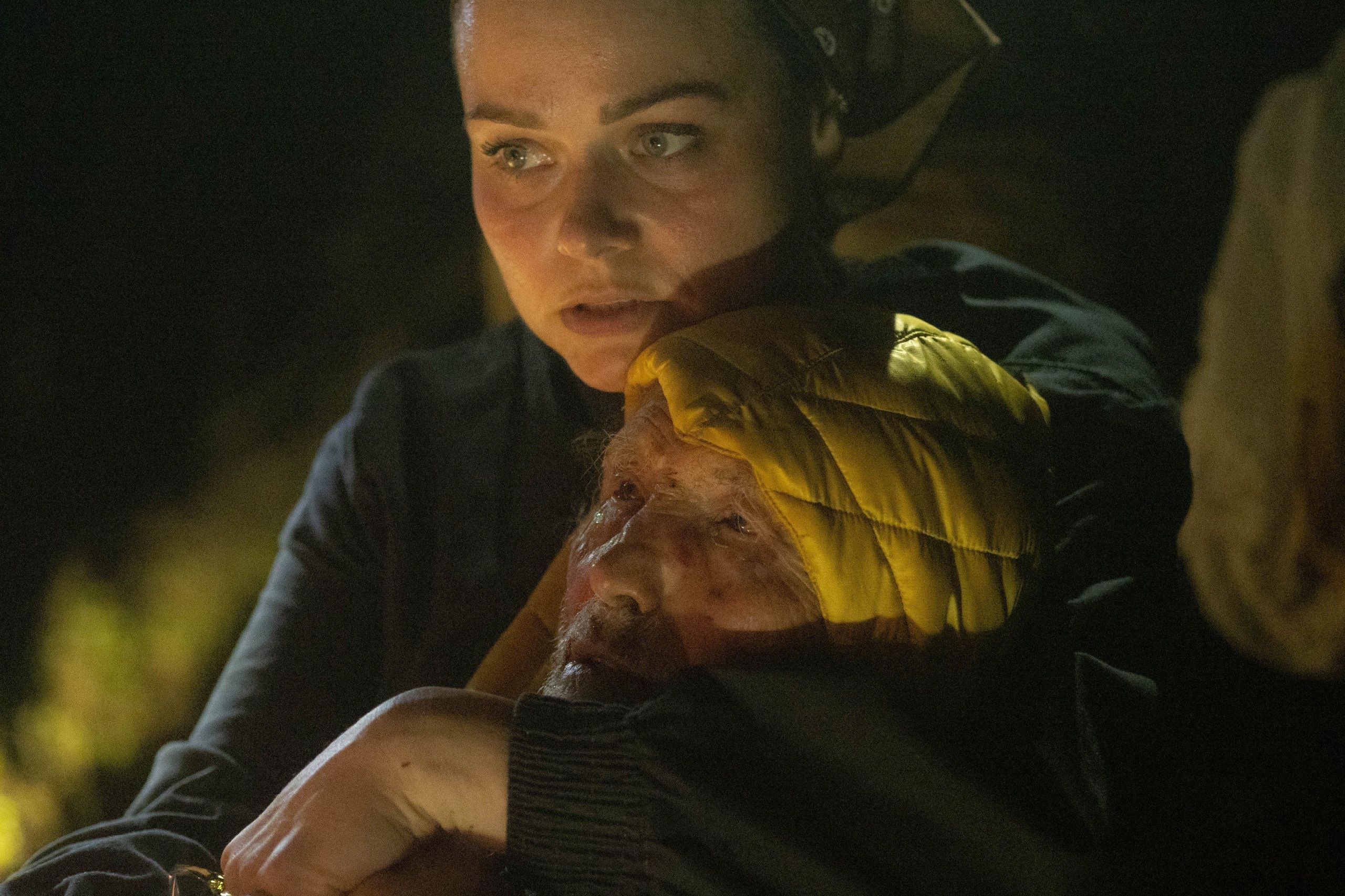 Волонтеры отряда «ЛизаАлерт» вытащили из болота пожилого мужчину